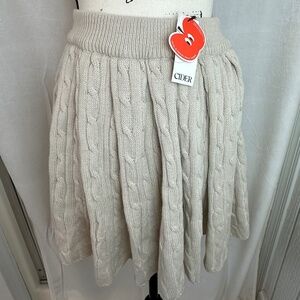 Cider CABLE KNIT MIDDLE WAIST SOLID MINI SKIRT Brand New WIth Tag